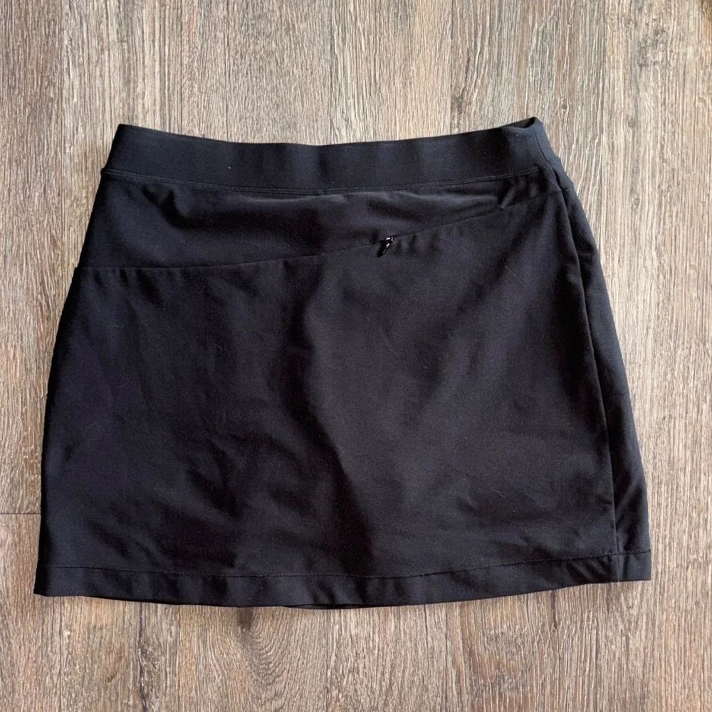 L.L. Bean Black Skort Sz Small